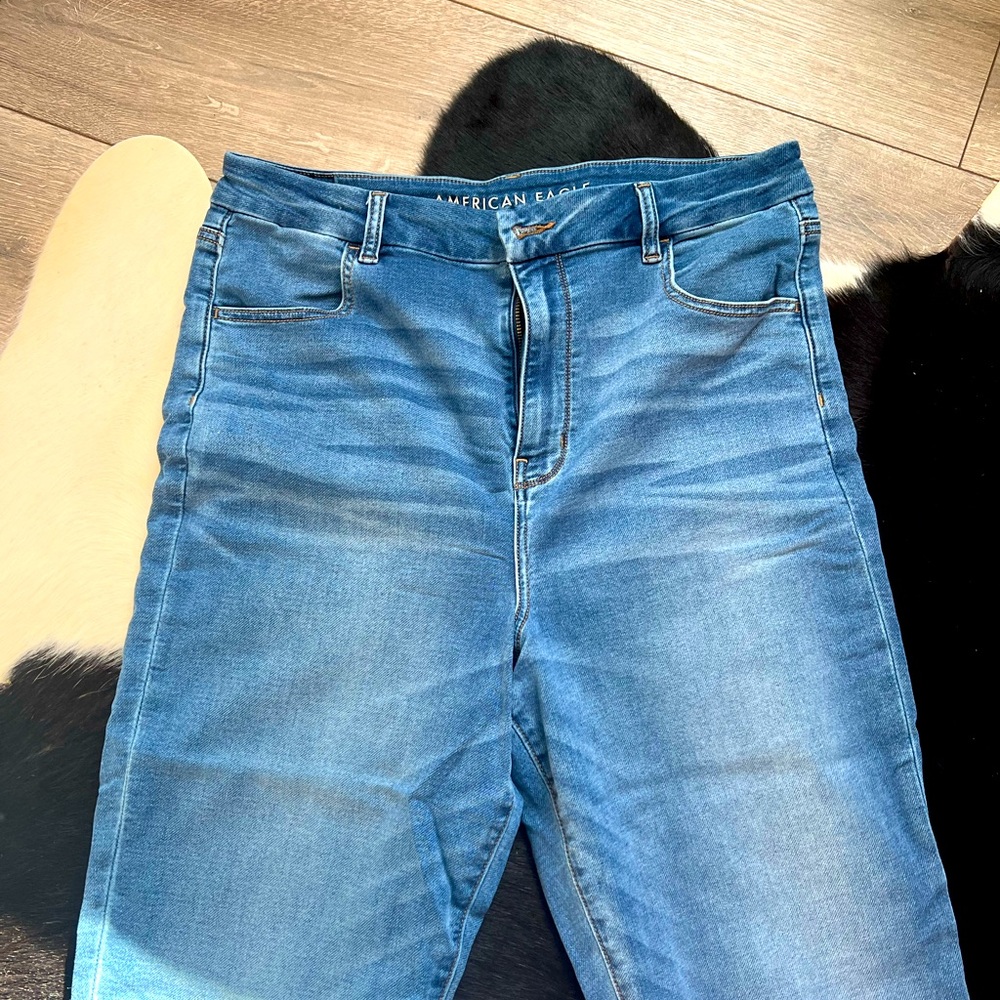 American Eagle skinny jeans
